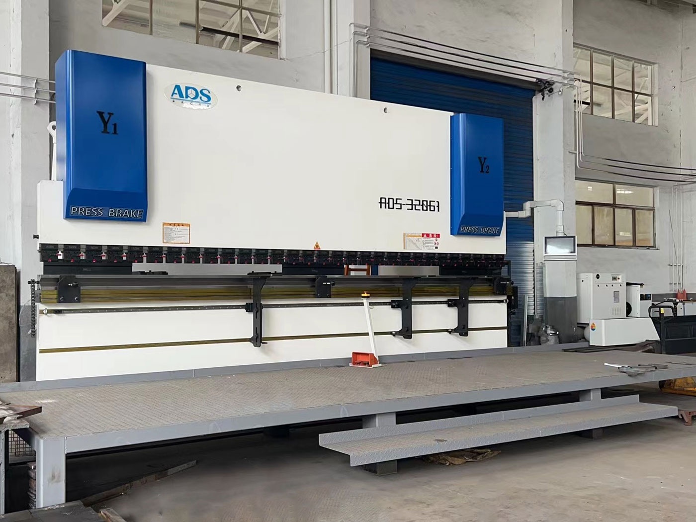 ADS-32061液压板料折弯机